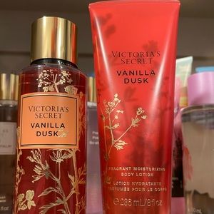 Victoria Secret Vanilla dusk set